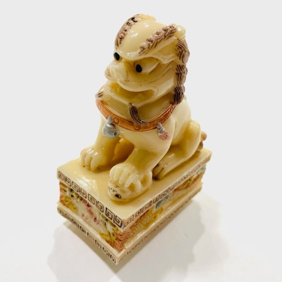 Foo Dog Hand Decorated Painted Resin Figurine Makers Mark - Picture 4 of 12